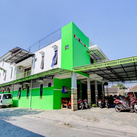 Super Oyo 93012 Griya Kencana Asri Syariah Lawean 외부 사진
